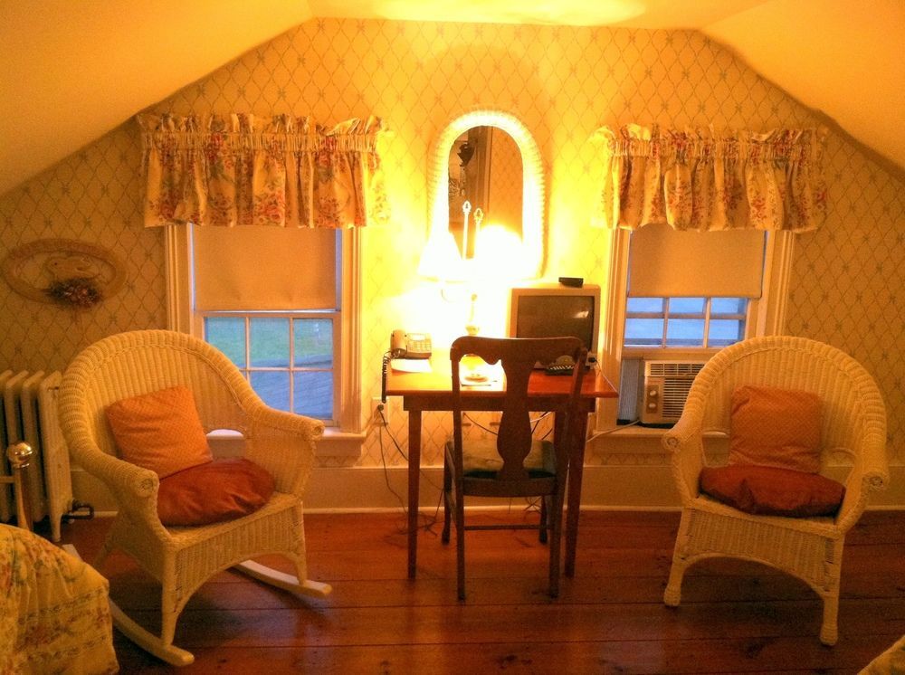Strong House Inn Vergennes エクステリア 写真